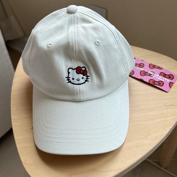 SHEIN White Hello Kitty Embroidered Cap - Picture 2 of 6